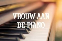 Vrouw aan de piano hoofd  N 2